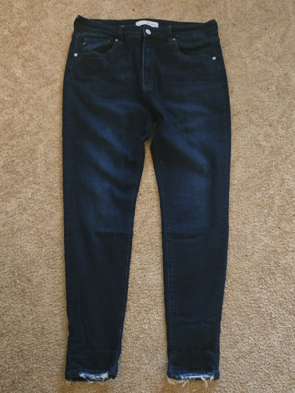Kancan Women's Dark Blue Slim Jeans With Distressed Hem